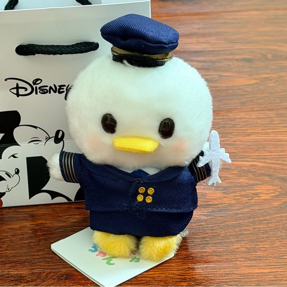 Disney Store Japan Pilot Donald Duck Urupocha Plush - Picture 2 of 8